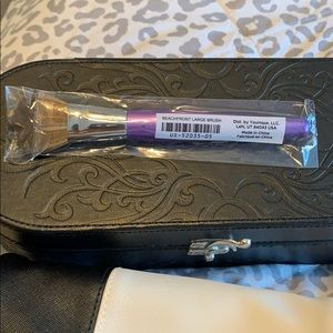 Beachfront large brush